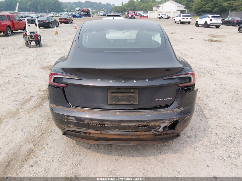 TESLA MODEL 3 - zdjęcie 6