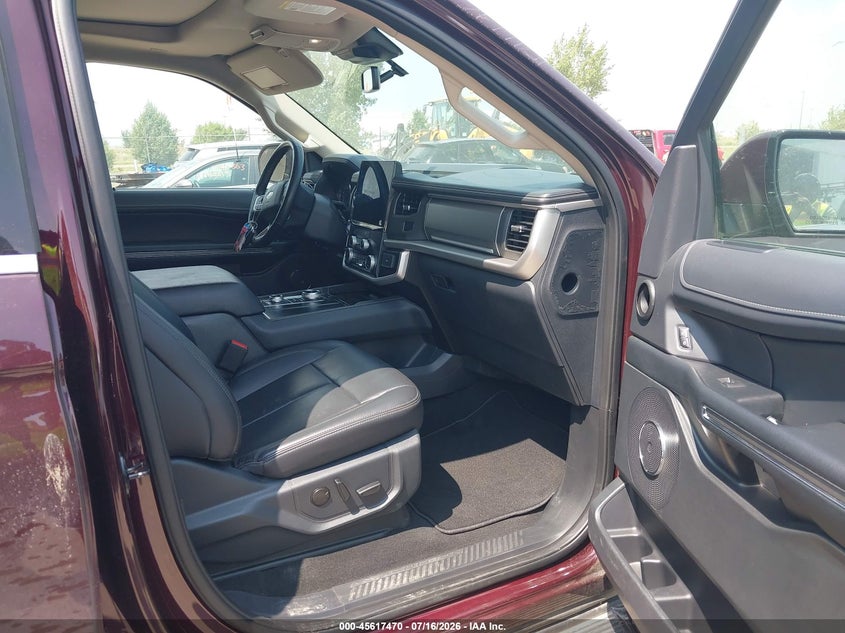 2024 FORD EXPEDITION auction photo 5