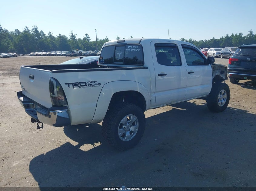 2013 TOYOTA TACOMA auction photo 4