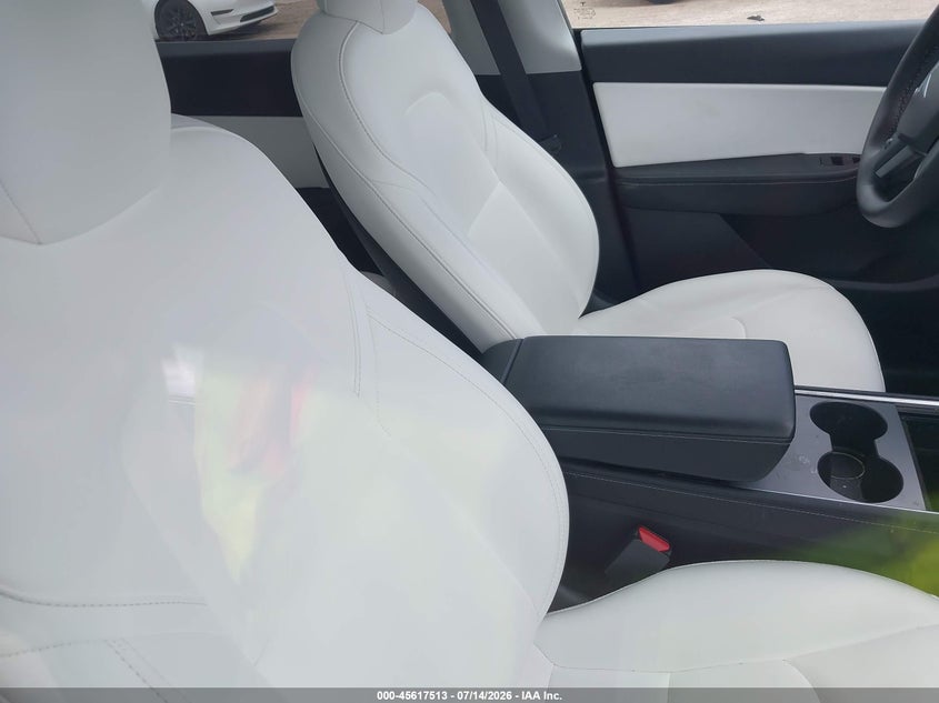 2021 TESLA MODEL Y auction photo 5