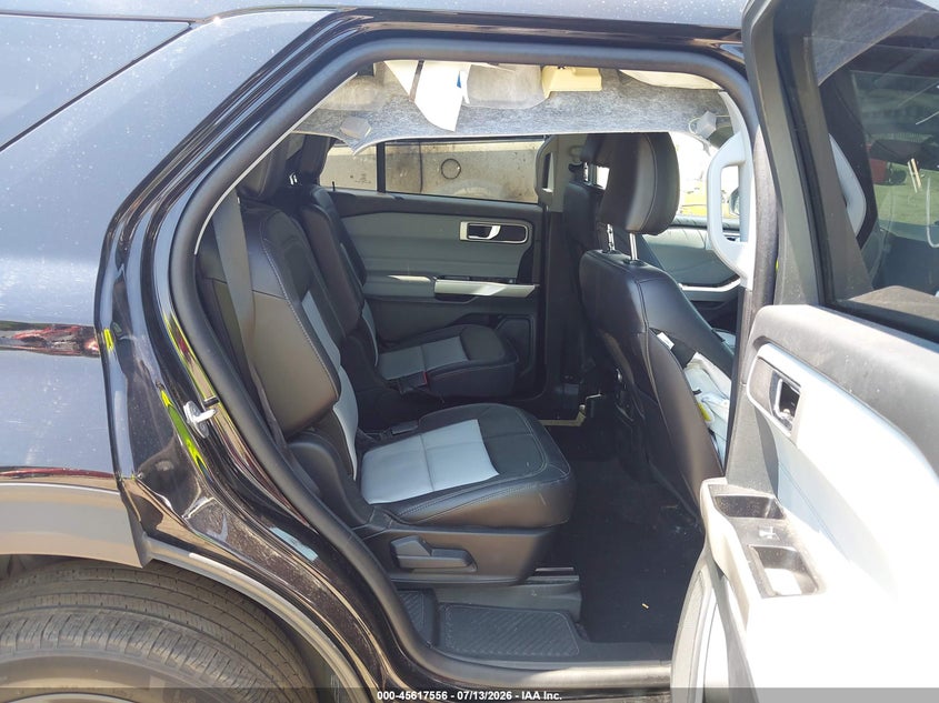 2023 FORD EXPLORER auction photo 8