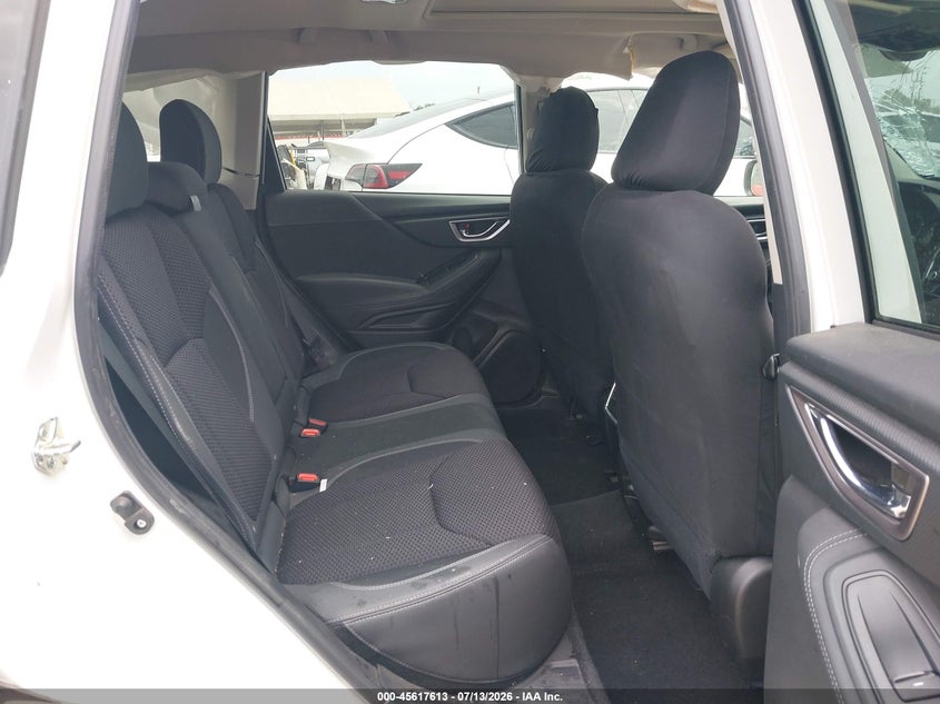 2021 SUBARU FORESTER auction photo 8