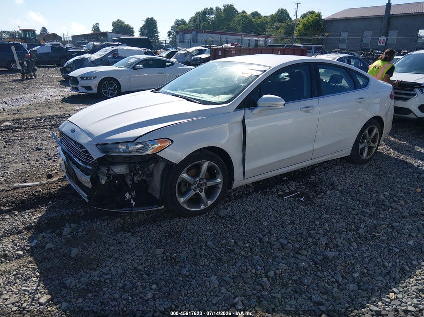 2013 FORD FUSION auction photo 2