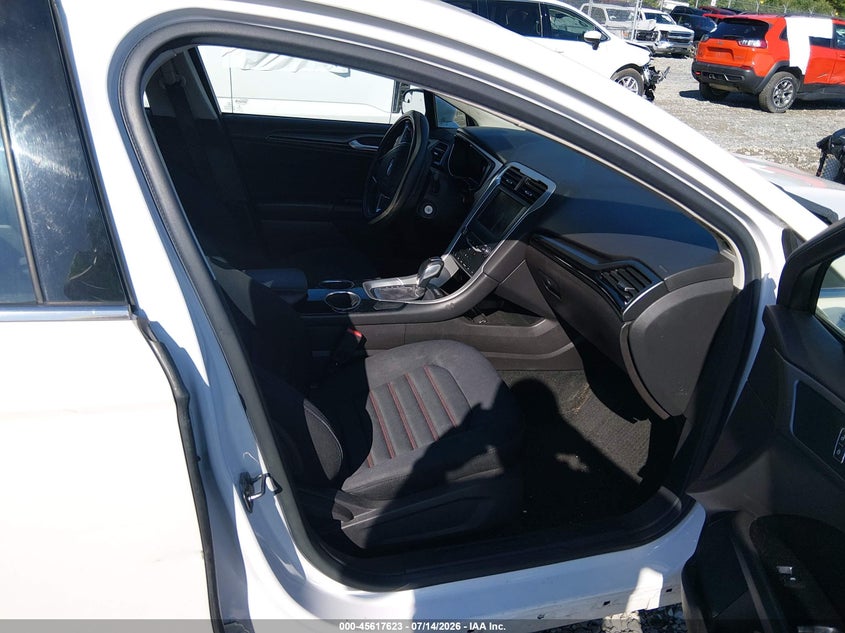 2013 FORD FUSION auction photo 5