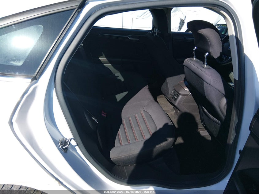 2013 FORD FUSION auction photo 8