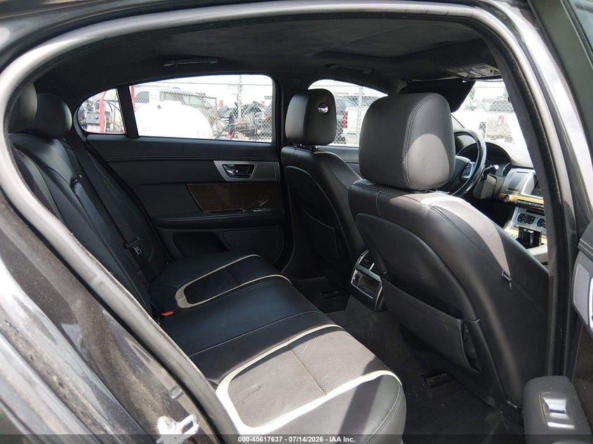 2015 JAGUAR XF auction photo 8