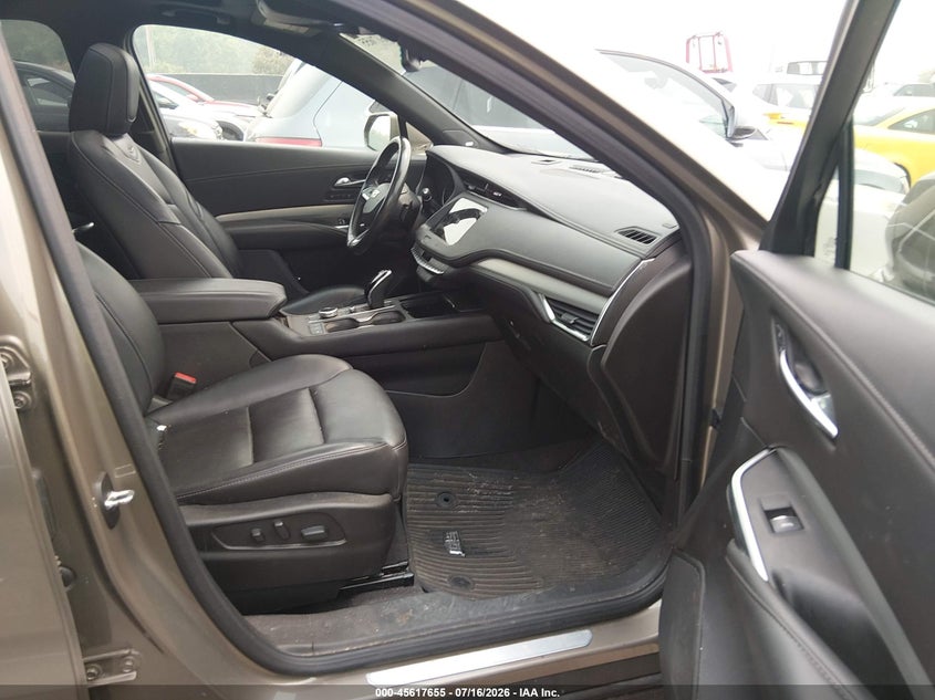 2020 CADILLAC XT4 auction photo 5