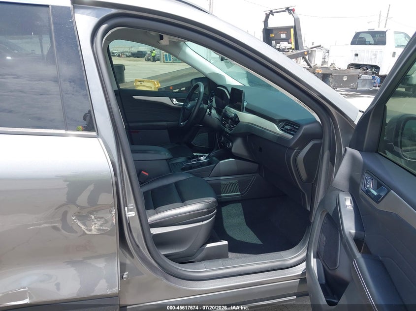 2022 FORD ESCAPE auction photo 5