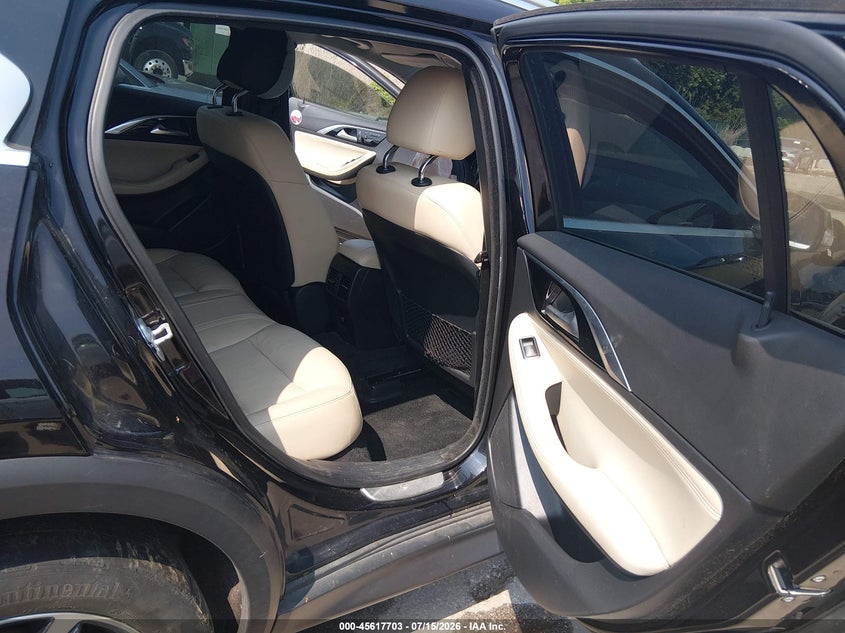 2018 Infiniti Qx30 Premium VIN: SJKCH5CR8JA045211 Lot: 45617703