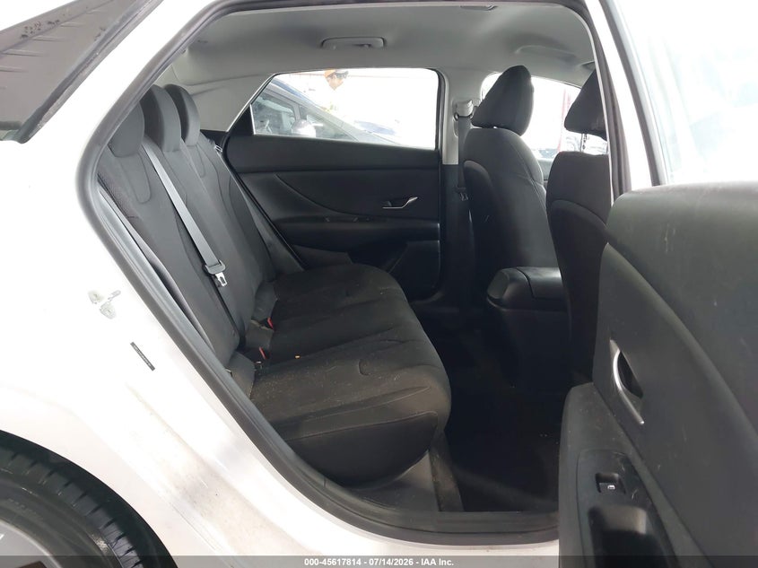 2021 HYUNDAI ELANTRA auction photo 8