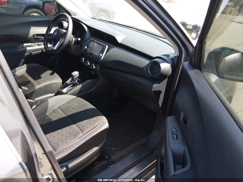 2021 NISSAN KICKS auction photo 5