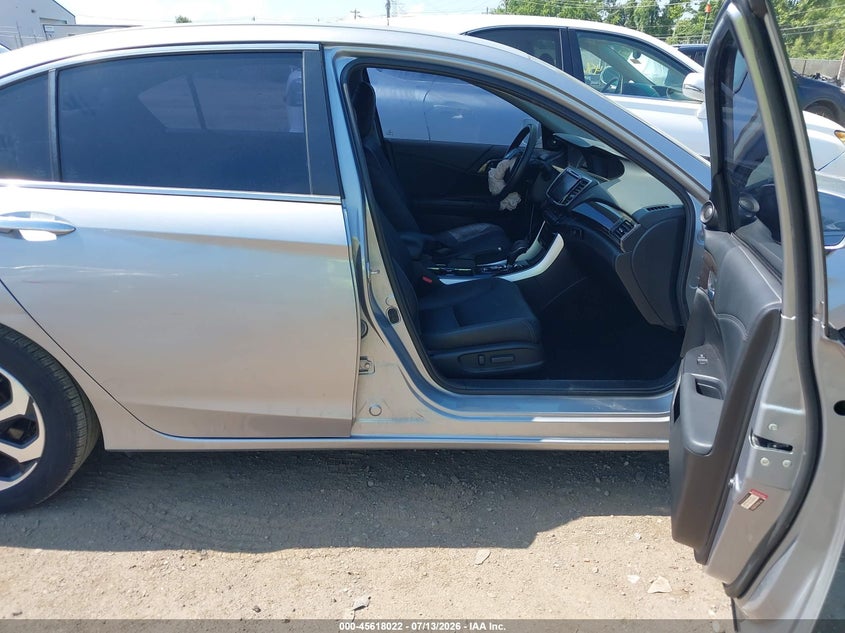 2017 HONDA ACCORD auction photo 5
