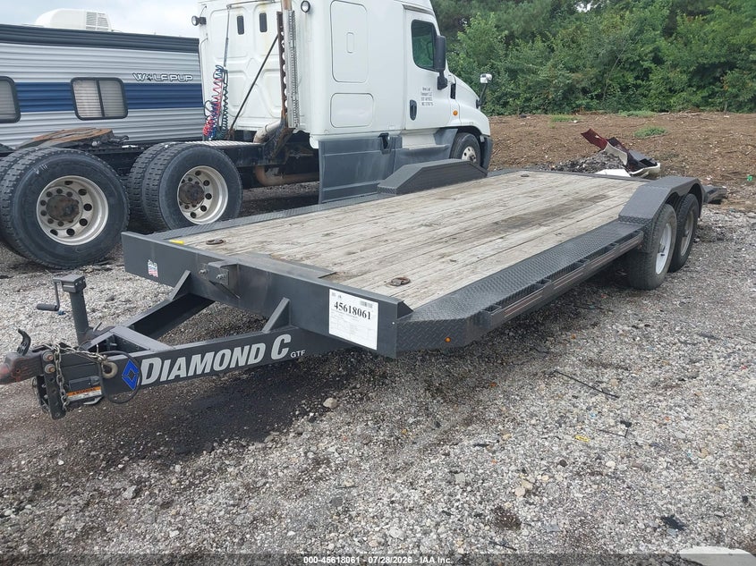 2021 DIAMOND C FLATBED TRAILER auction photo 2