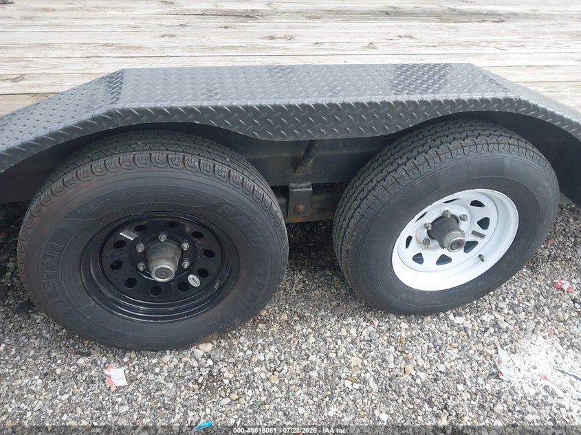 2021 DIAMOND C FLATBED TRAILER auction photo 7