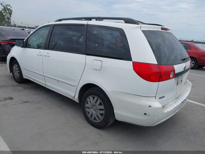 2008 TOYOTA SIENNA auction photo 3