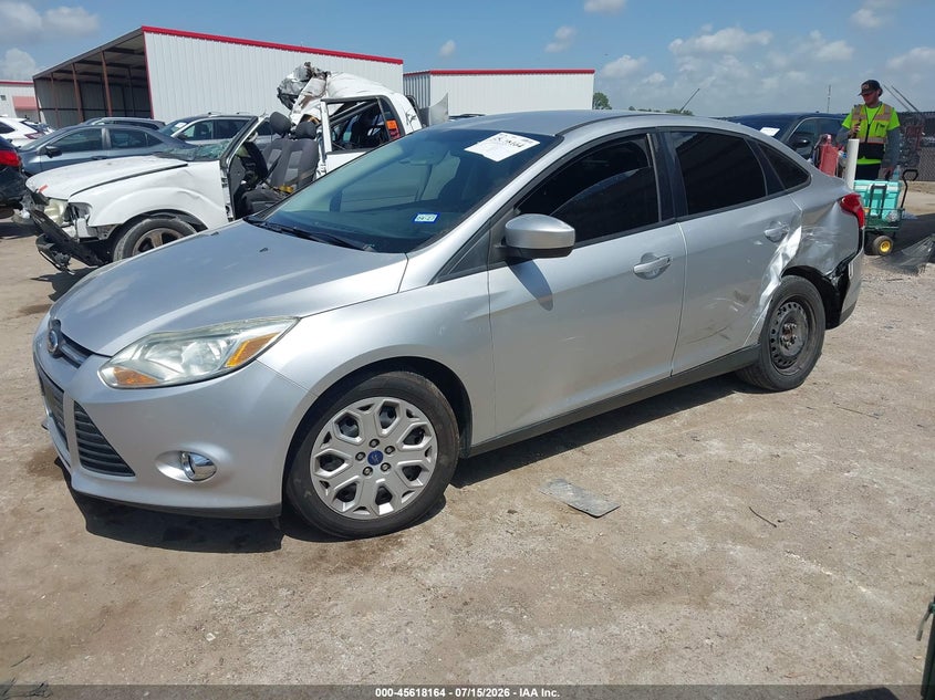 Vin: 1fahp3f20cl422030, lot: 46116614, ford focus se 20122
