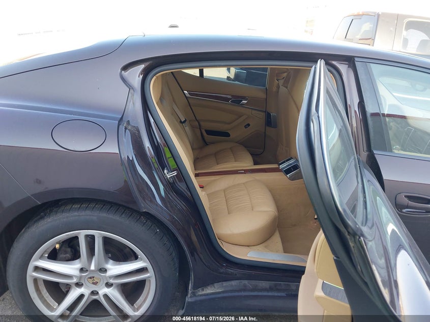 2011 Porsche Panamera 4 VIN: WP0AA2A71BL011129 Lot: 45618194