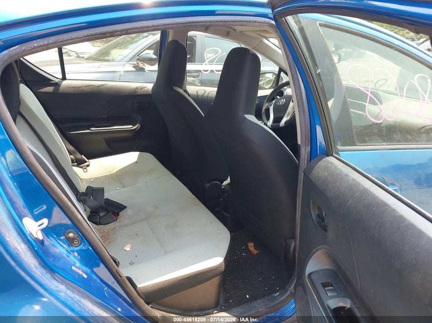 2015 TOYOTA PRIUS C auction photo 8