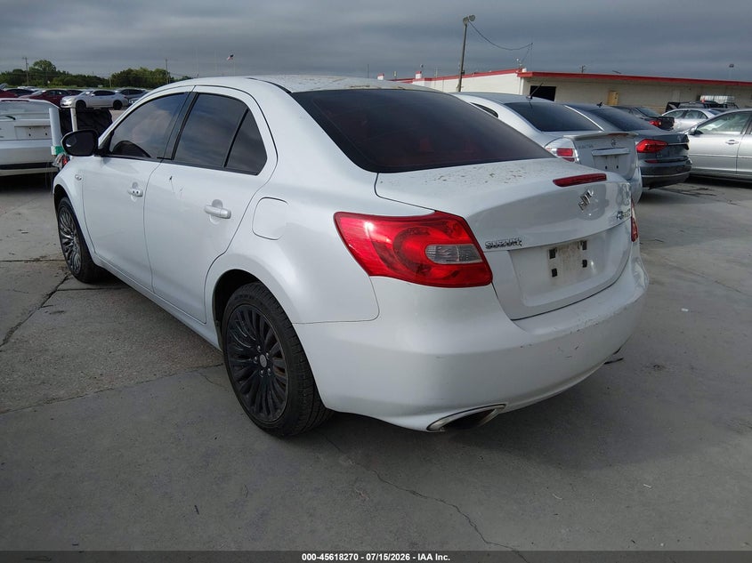 2011 SUZUKI KIZASHI auction photo 3