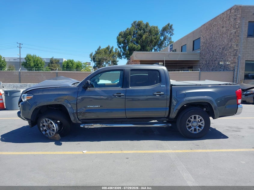 2017 TOYOTA TACOMA SR5 V6 · Фото 14