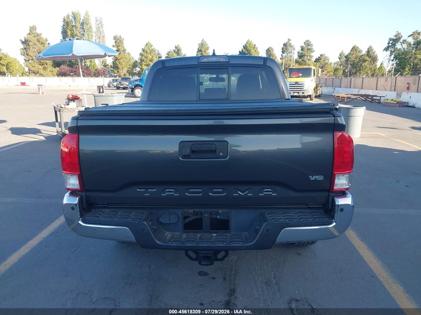 2017 TOYOTA TACOMA SR5 V6 · Фото 16