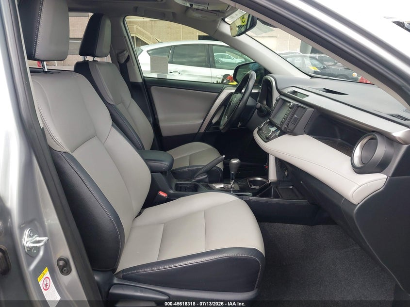 2018 TOYOTA RAV4 auction photo 5