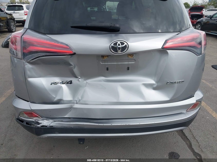 2018 TOYOTA RAV4 auction photo 6