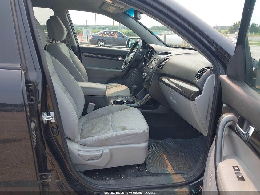 2011 KIA SORENTO auction photo 5