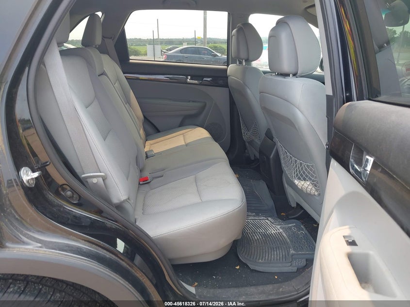 2011 KIA SORENTO auction photo 8