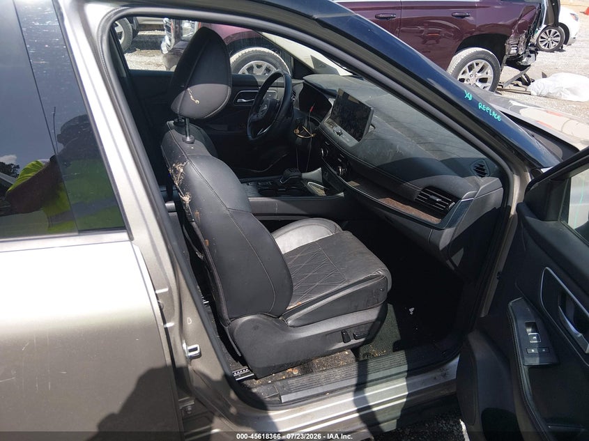 2024 NISSAN ROGUE auction photo 5
