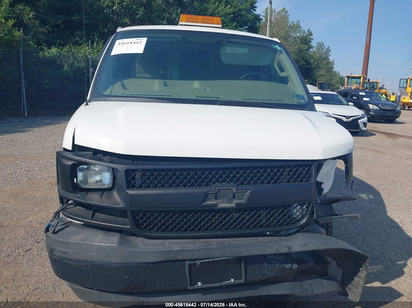 2017 Chevrolet Express 2500 Work Van VIN: 1GCWGAFF4H1133194 Lot: 45618442
