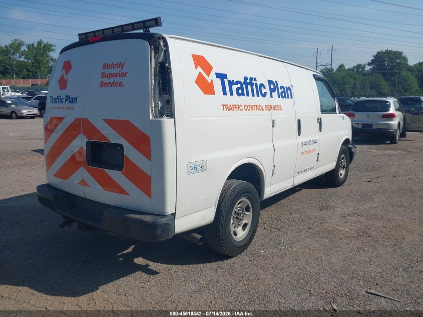 2017 CHEVROLET EXPRESS 2500 auction photo 4