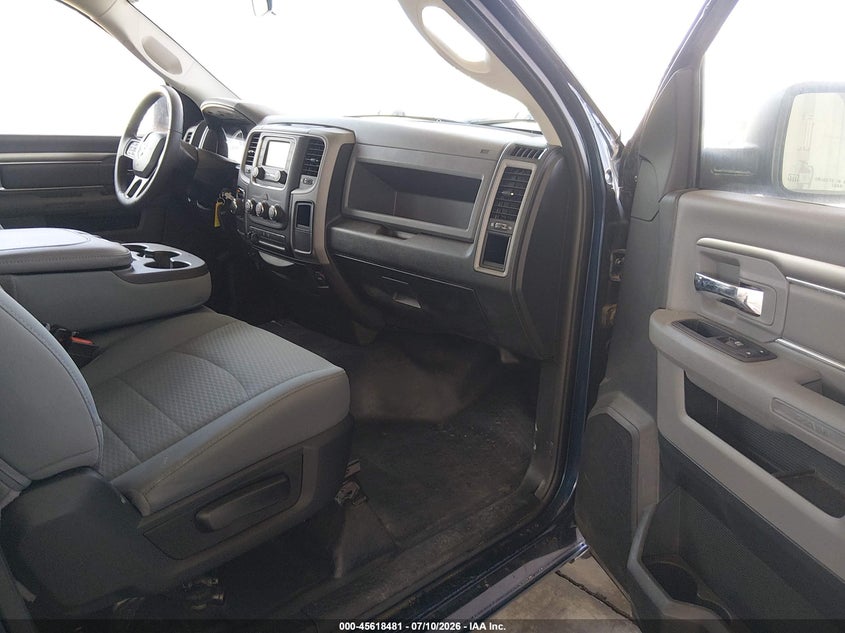 2019 RAM 1500 CLASSIC auction photo 5