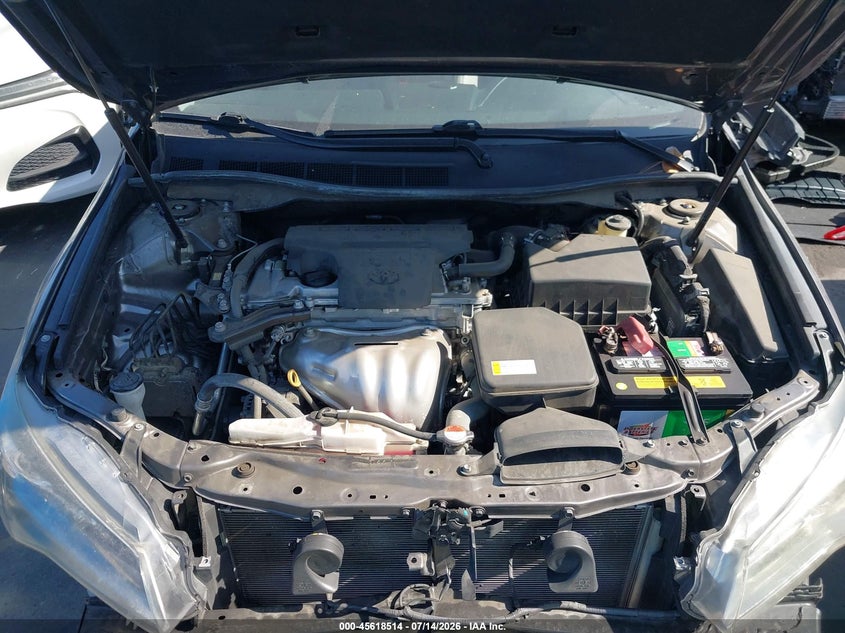 2016 TOYOTA CAMRY SE — Photo 10
