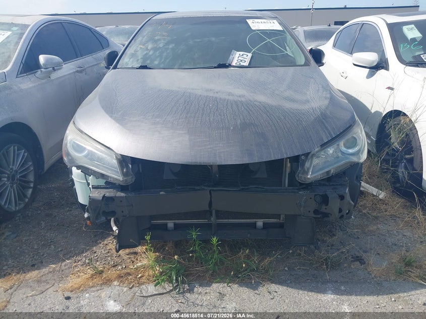 2016 TOYOTA CAMRY SE — Photo 13