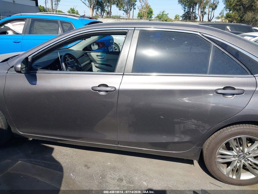 2016 TOYOTA CAMRY SE — Photo 15