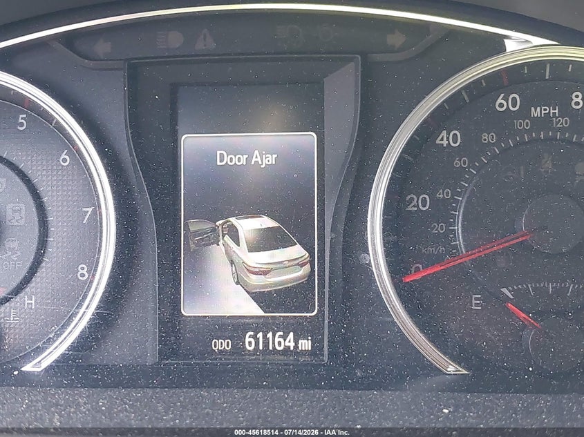 2016 TOYOTA CAMRY SE — Photo 7