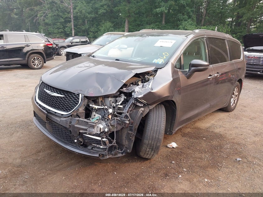 2021 CHRYSLER PACIFICA auction photo 2