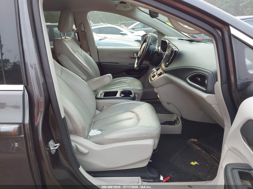 2021 CHRYSLER PACIFICA auction photo 5