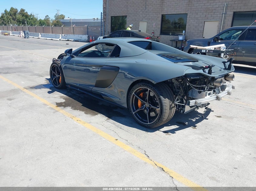 2016 MCLAREN 675LT auction photo 3