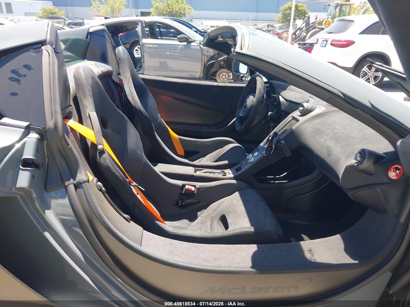 2016 MCLAREN 675LT auction photo 5