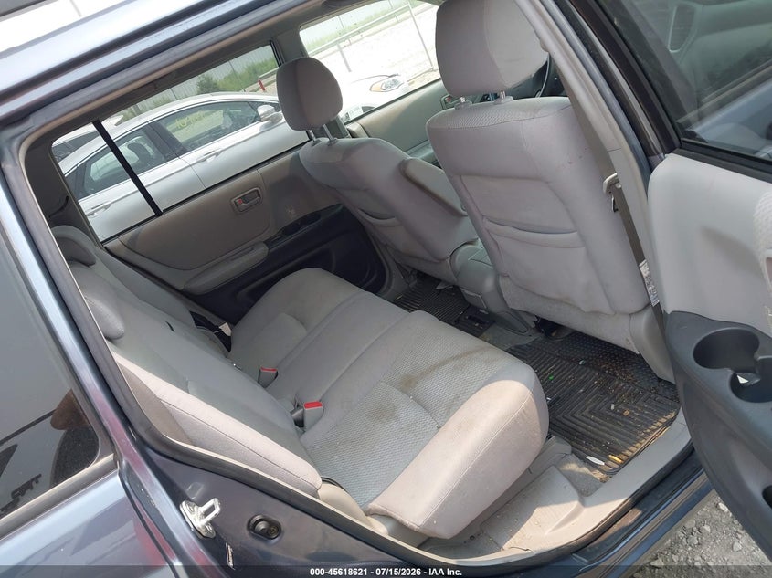 2004 TOYOTA HIGHLANDER auction photo 8
