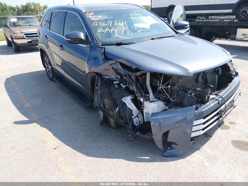 2019 TOYOTA HIGHLANDER auction photo 6
