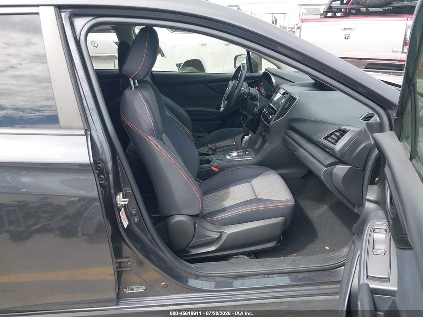 2019 SUBARU CROSSTREK auction photo 5