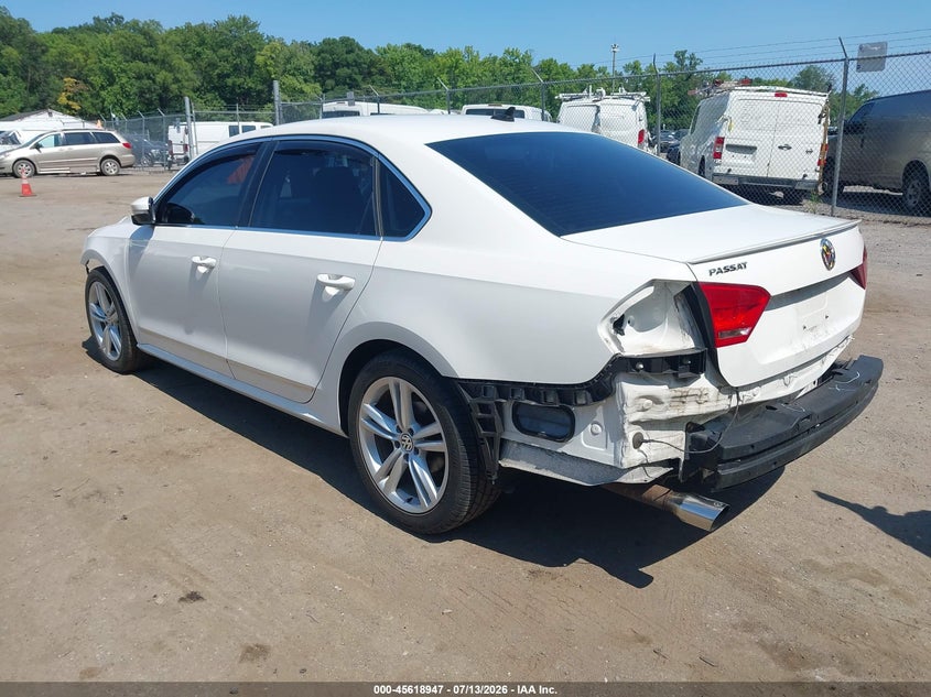 2013 VOLKSWAGEN PASSAT auction photo 3