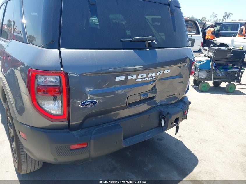 2025 Ford Bronco Sport Outer Banks VIN: 3FMCR9CN5SRE52233 Lot: 45618997