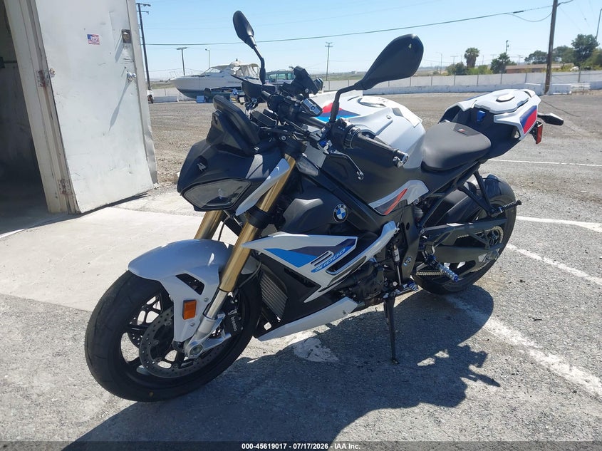 2026 BMW S 1000 MOTO 4