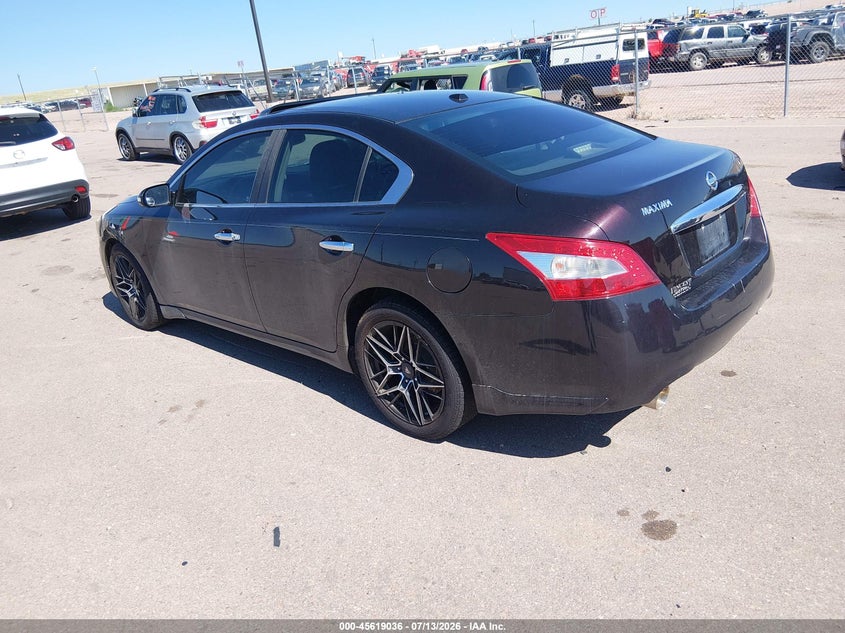 AtlanticExpress - Nissan Maxima