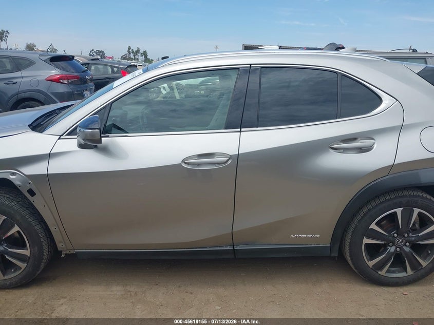 LEXUS UX 250H - zdjęcie 15