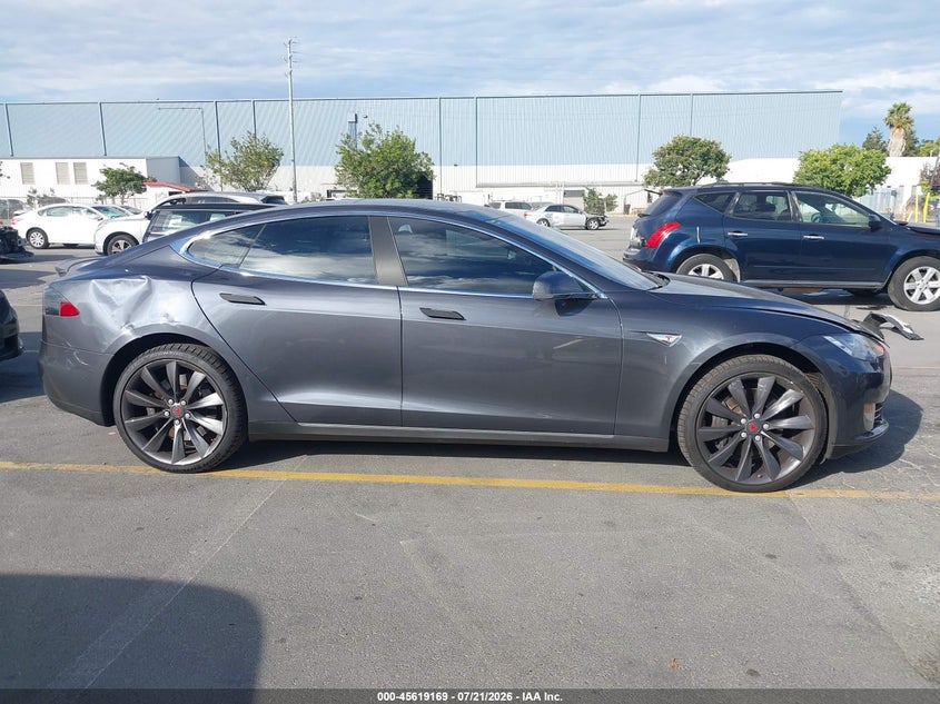 2015 Tesla Model S 70D/85D/P85D VIN: 5YJSA1H22FF087296 Lot: 45619169